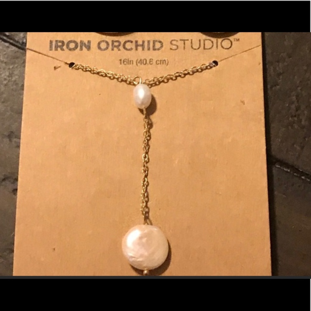 Faux Pearl drop necklace